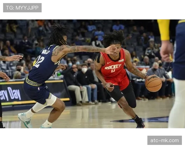 战术通讯：鹈鹕如何通过无限换防破解灰熊的挡拆进攻